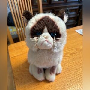 10” Gund Grumpy Cat Plush with Cream Fur
